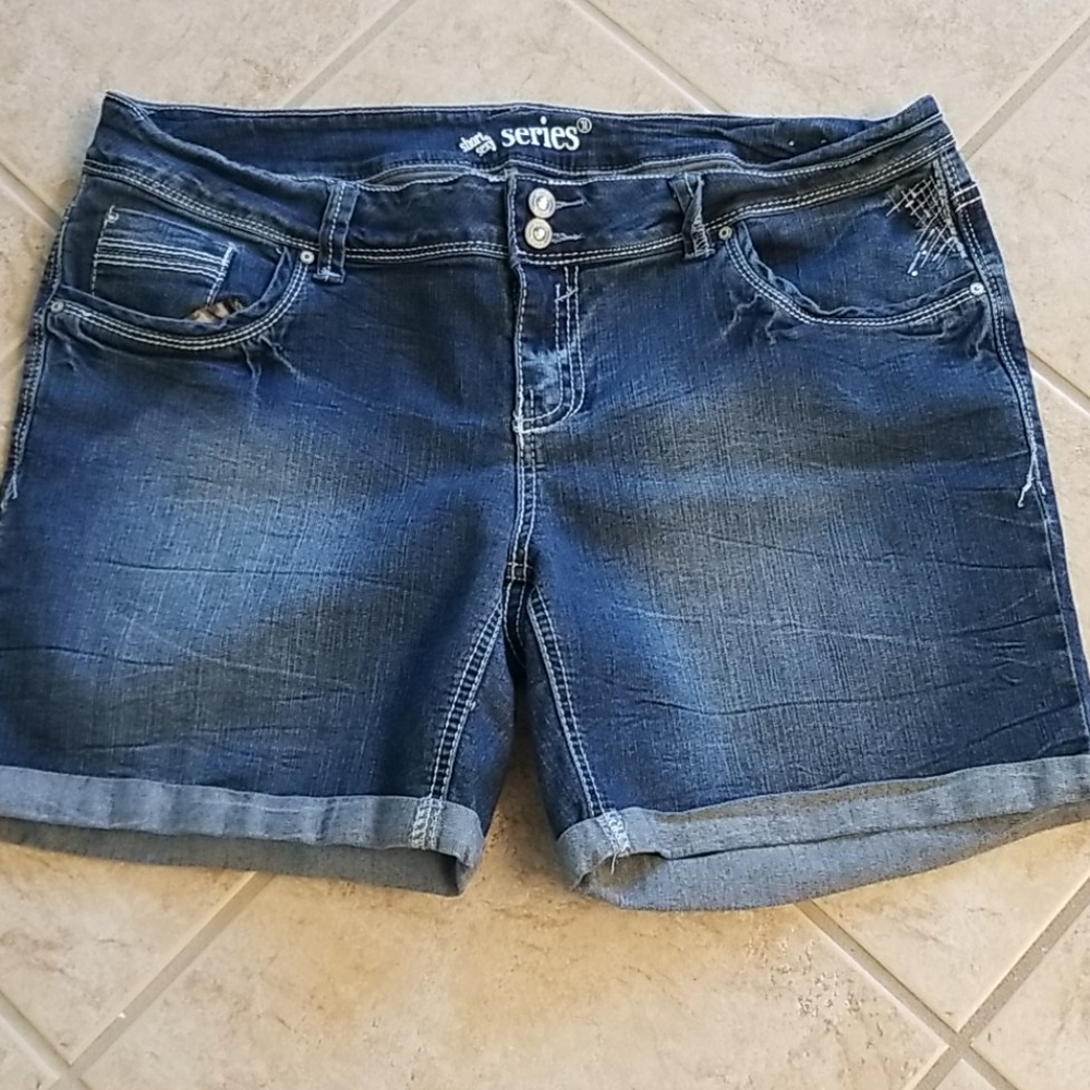 Denim shorts size 16 EUC